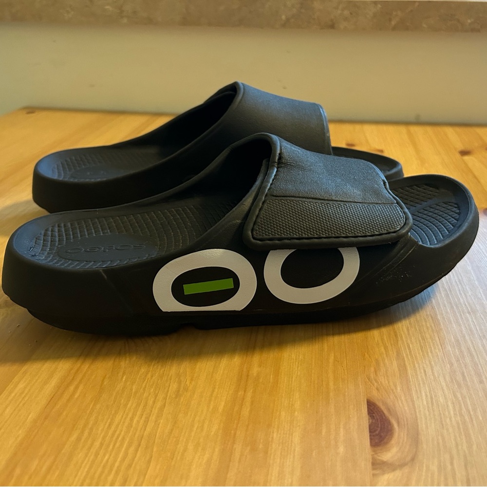 Men’s OOFOS Slides